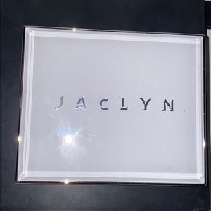 Brand New Jaclyn Hill highlighter palette